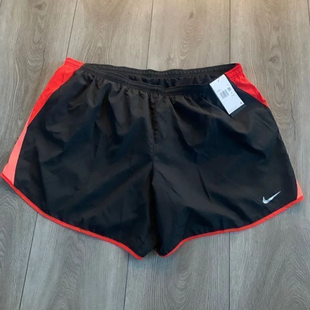 Nike woman running shorts with built in underwear